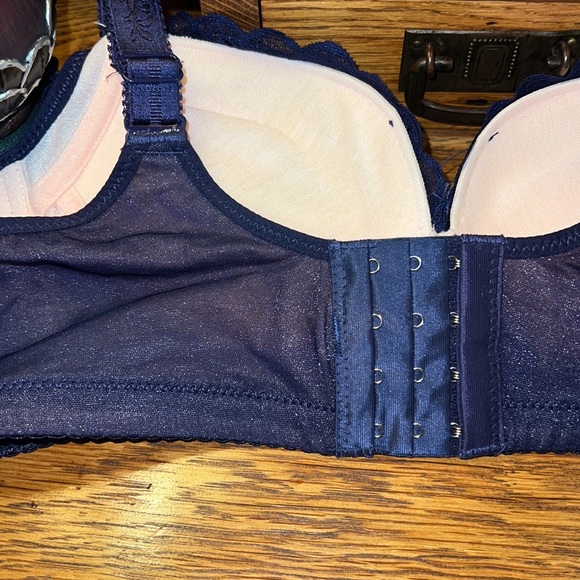 28A Women’s Bra Petite Fit Sexy Style No Underwire Navy Satin & Lace - Picture 4 of 16